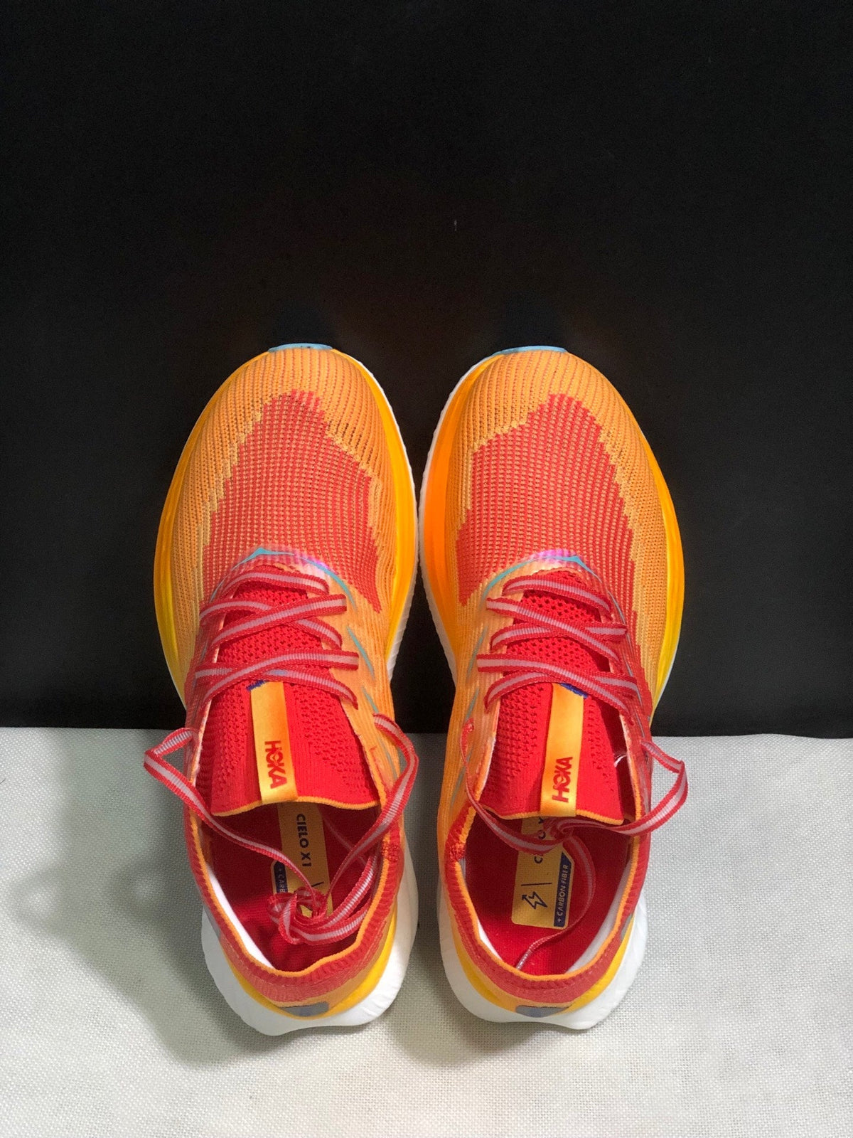 HOKA ONE ONE CIELO X1